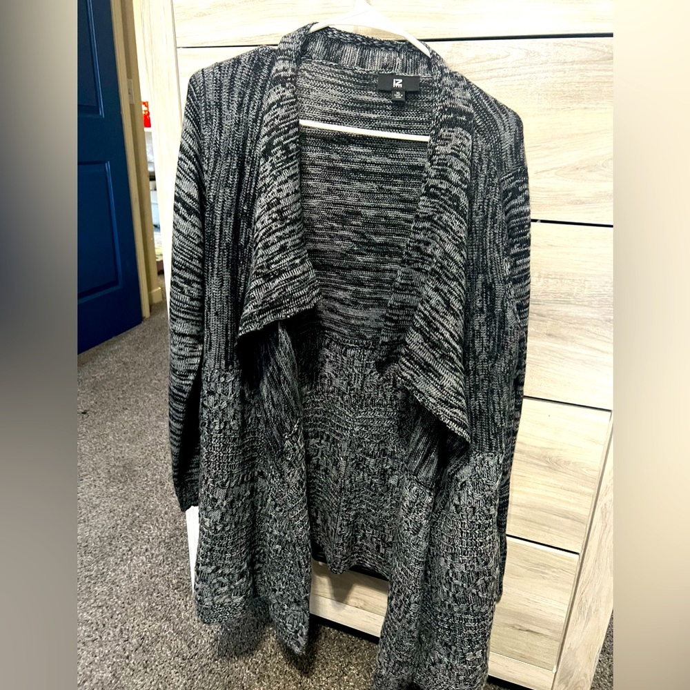 Izbyer size  xl open front cardigan wore twice great condition